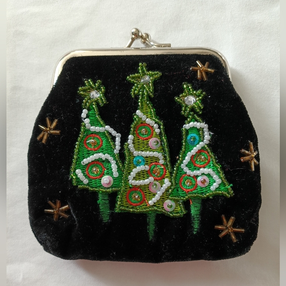 Vendula London Handbags - Vintage Vendula London Kiss Clasp Coin Purse